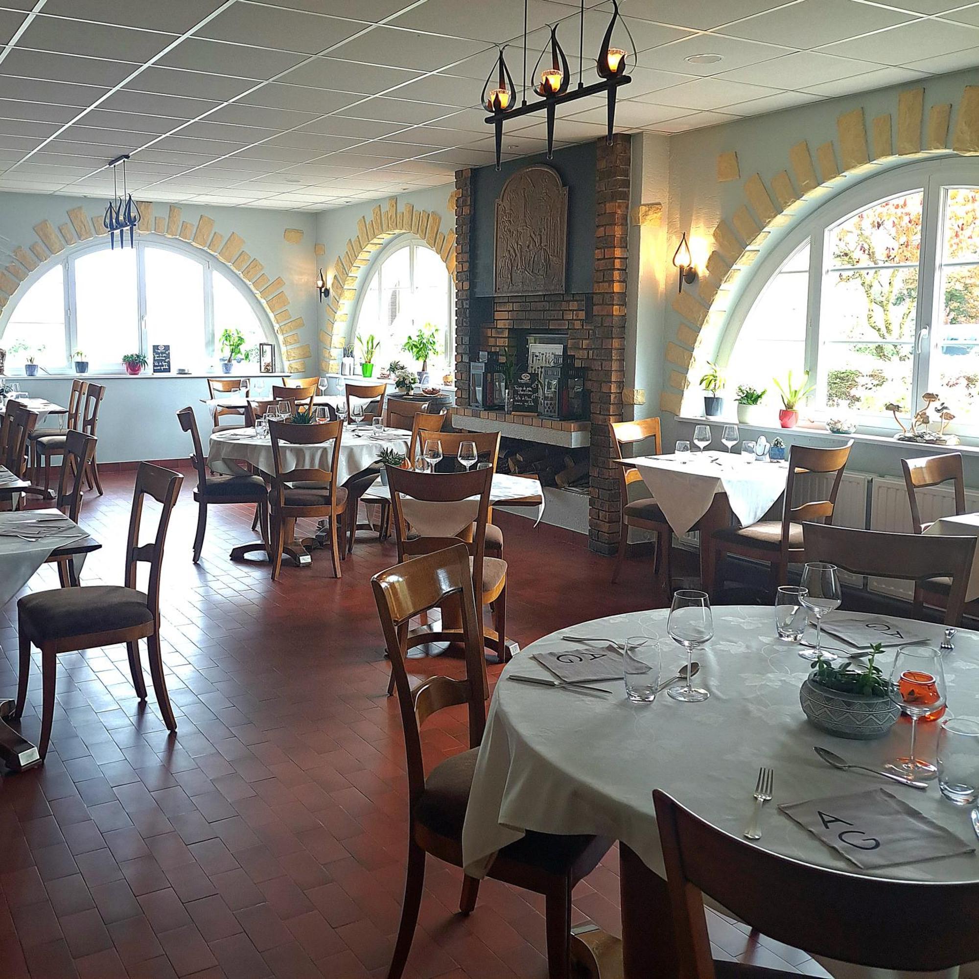 Logis L'Auberge Du Gros Silly-sur-Nied 외부 사진