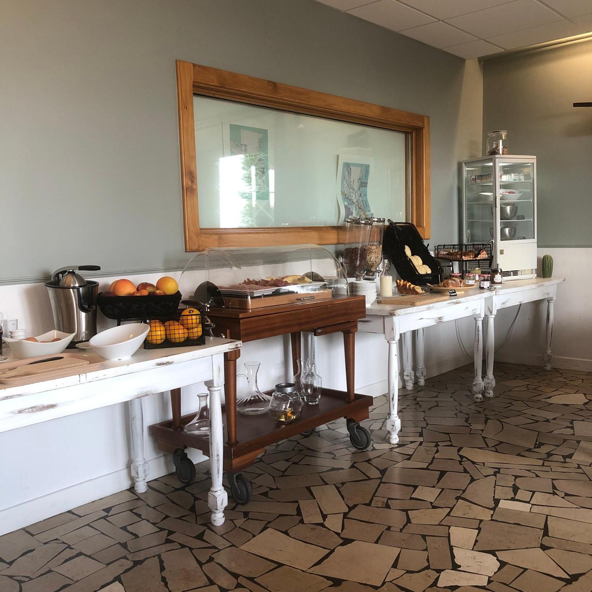 Logis L'Auberge Du Gros Silly-sur-Nied 외부 사진